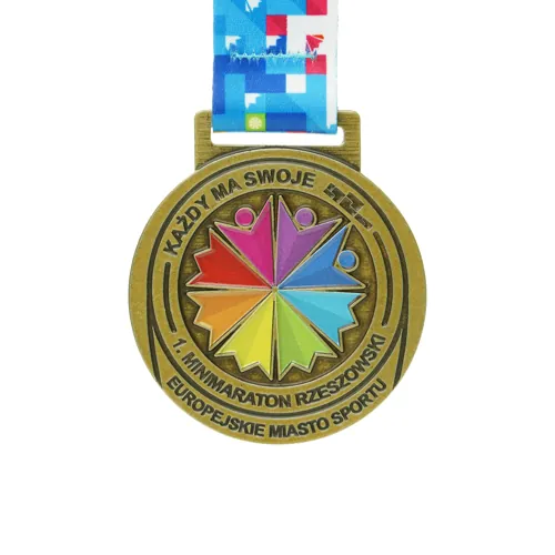 Medal odlewany z nadrukiem UV — pełna kolorystyka logotypu na powierzchni medalu